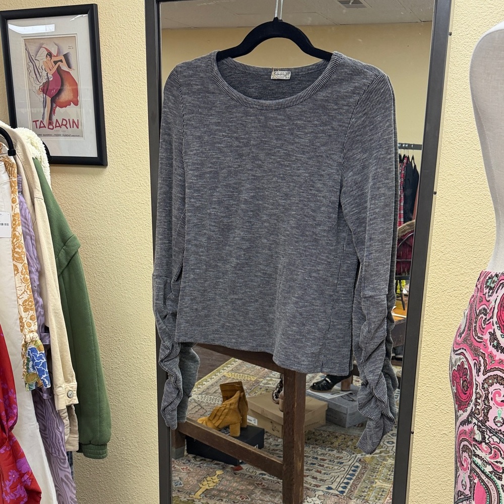Free People Heather Gray Twist-Sleeve Top L